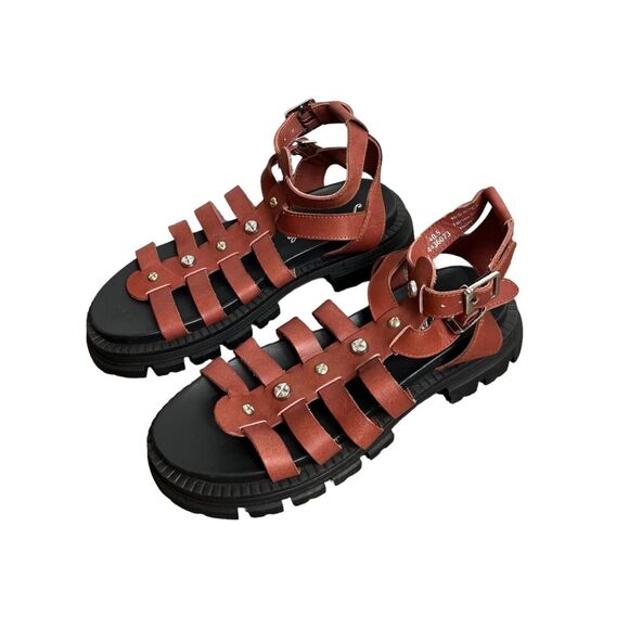 Free People Hadley Hammered Stud Sandal 40.5 Leather Strappy Gladiator